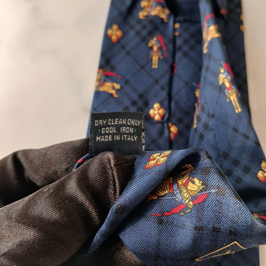 버버리 실크 블루 기사 패턴 넥타이 9.4cm A-~B등급 A19058
 상품이미지10