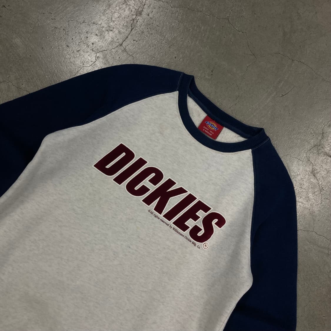 디키즈 믹스 컬러 스펠아웃 로고 맨투맨 상품이미지2