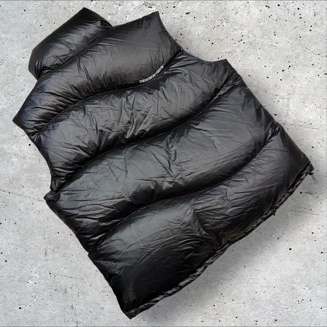 [L] 더뮤지엄비지터 블랙 패딩 조끼 B612 상품이미지2
