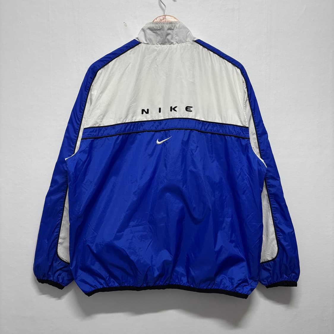 나이키 흰파 올드스쿨 바람막이 상품이미지3