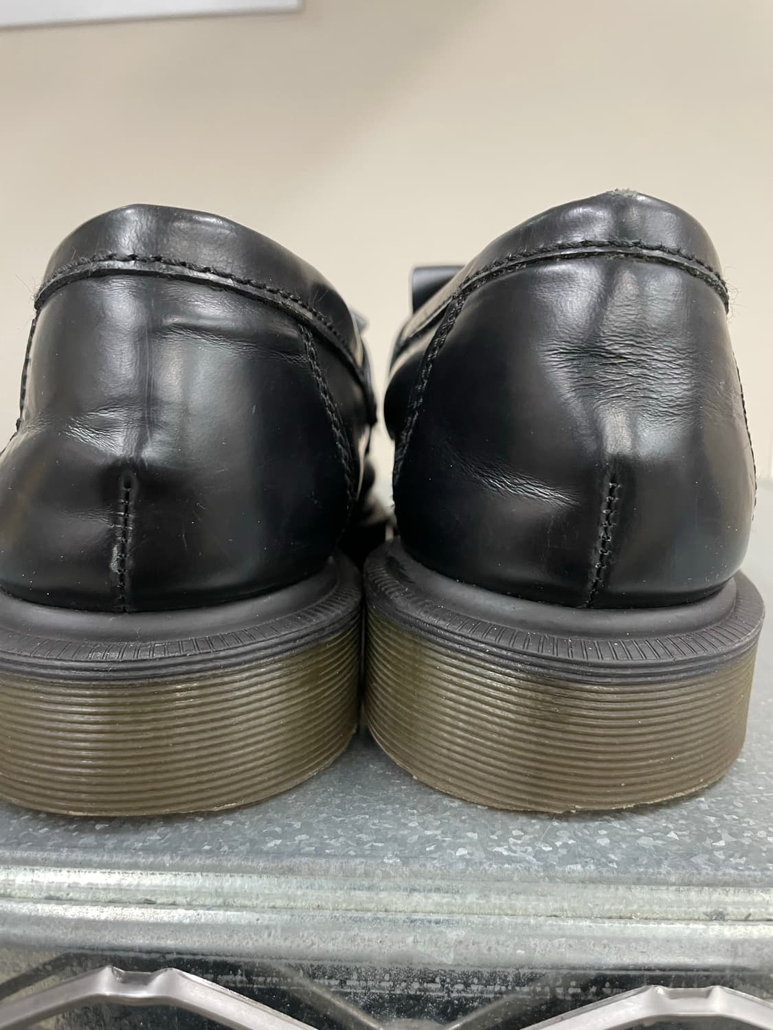 닥터마틴 아드리안 태슬 로퍼 블랙 uk8 (gr-4143) 상품이미지9