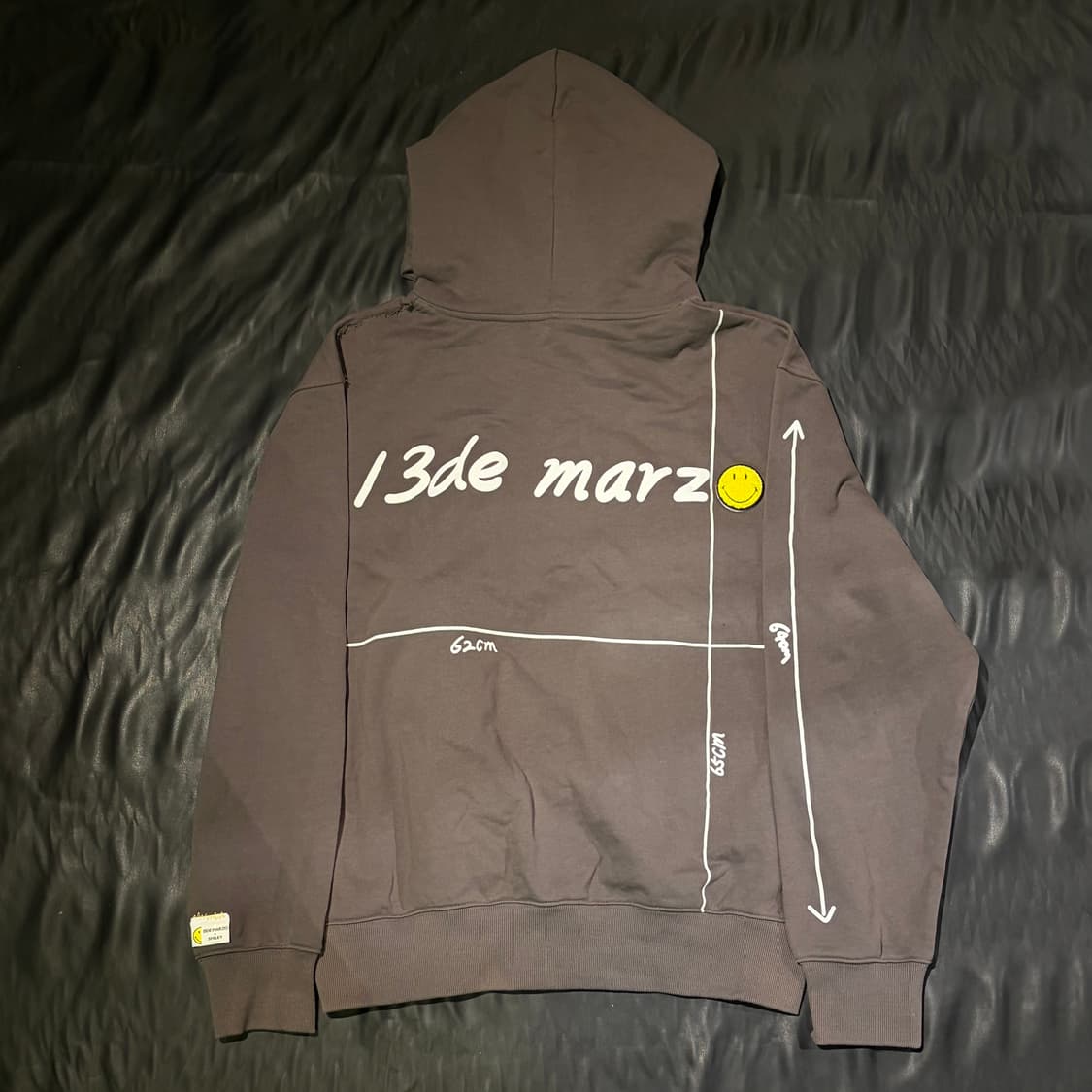 13드 마르조 X 스마일리 테디 패치 후드티 상품이미지2