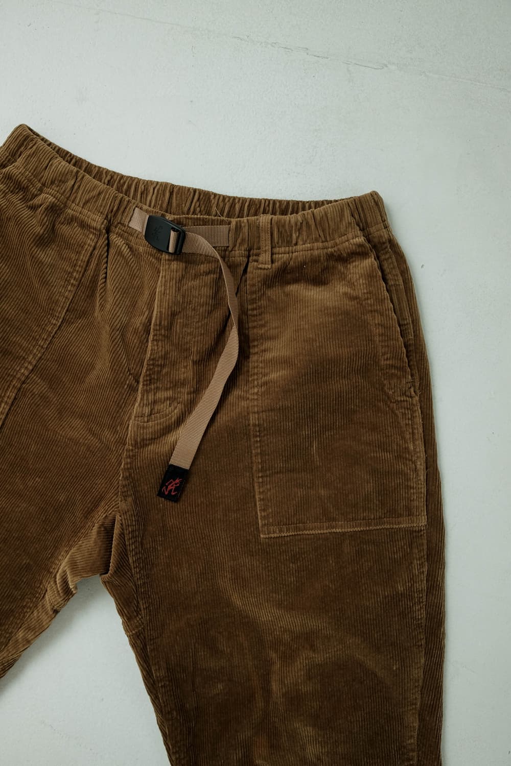 그라미치 코듀로이 루즈 테이퍼드 팬츠 L 상품이미지4