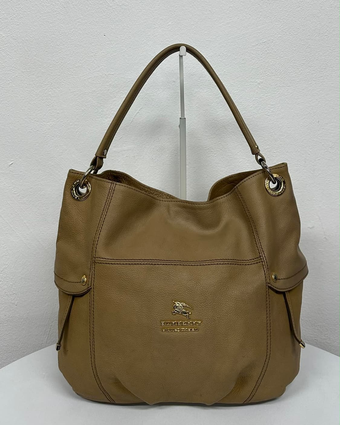 버버리 빈티지 금장 가죽 숄더 쇼퍼백 상품이미지1