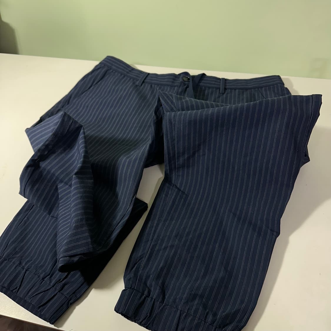 L 유니클로 네이비 스트라이프 써머코튼 밴딩팬츠 상품이미지1