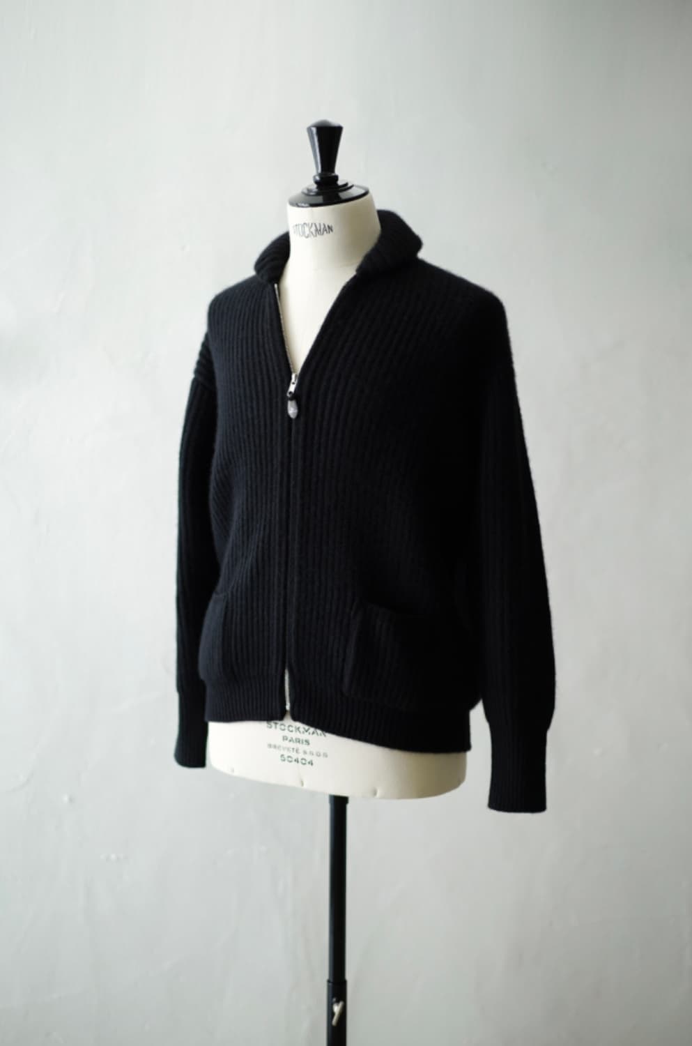 [2] 헤릴 골든캐시미어 코위찬 블랙 팝니다 상품이미지1