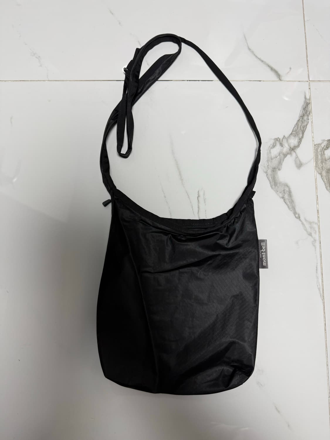 몽벨 울트라 모노 파우치 M 블랙 상품이미지1