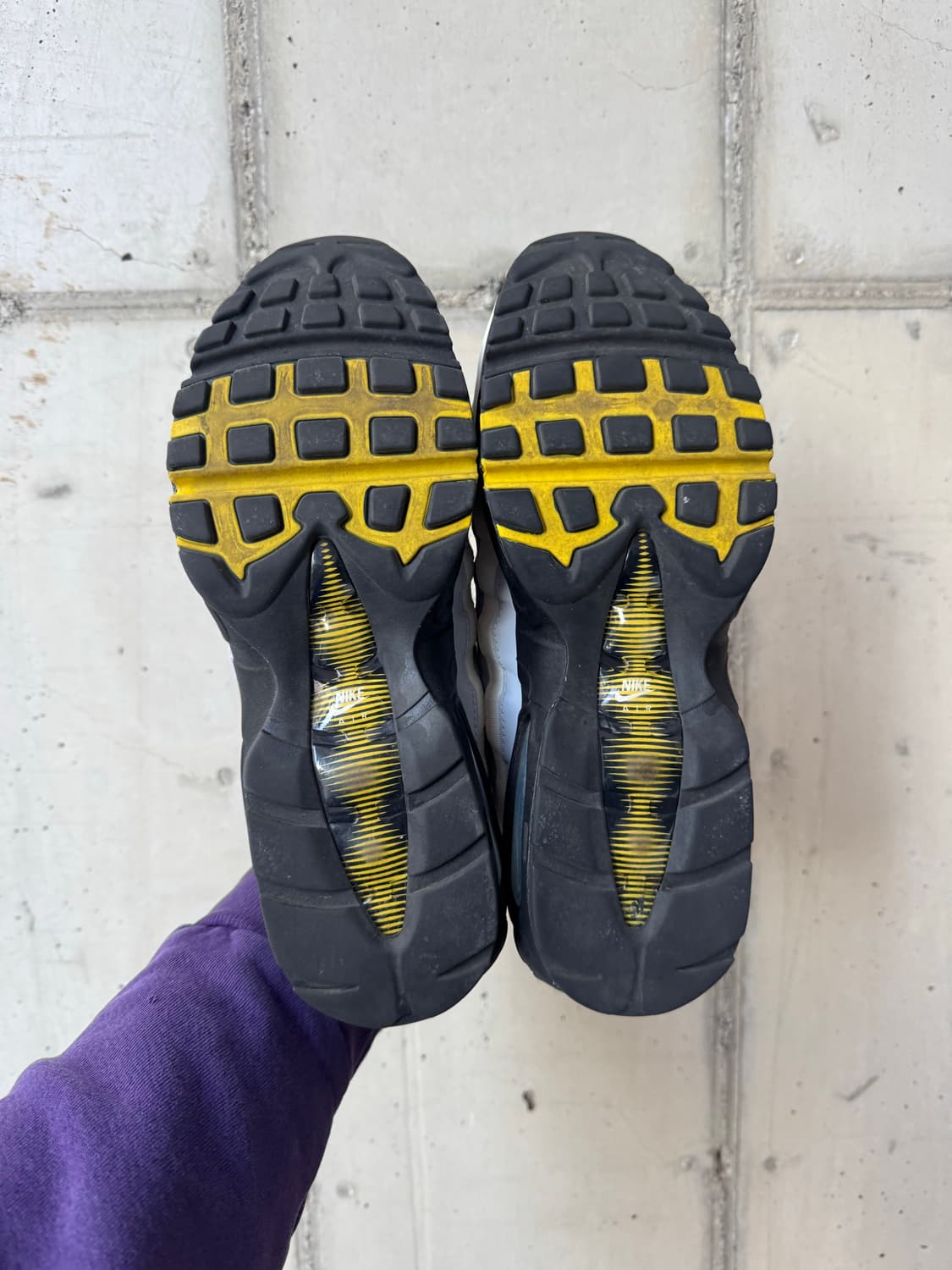 나이키 에어맥스 95 에센셜 화이트 투어 옐로우 상품이미지5