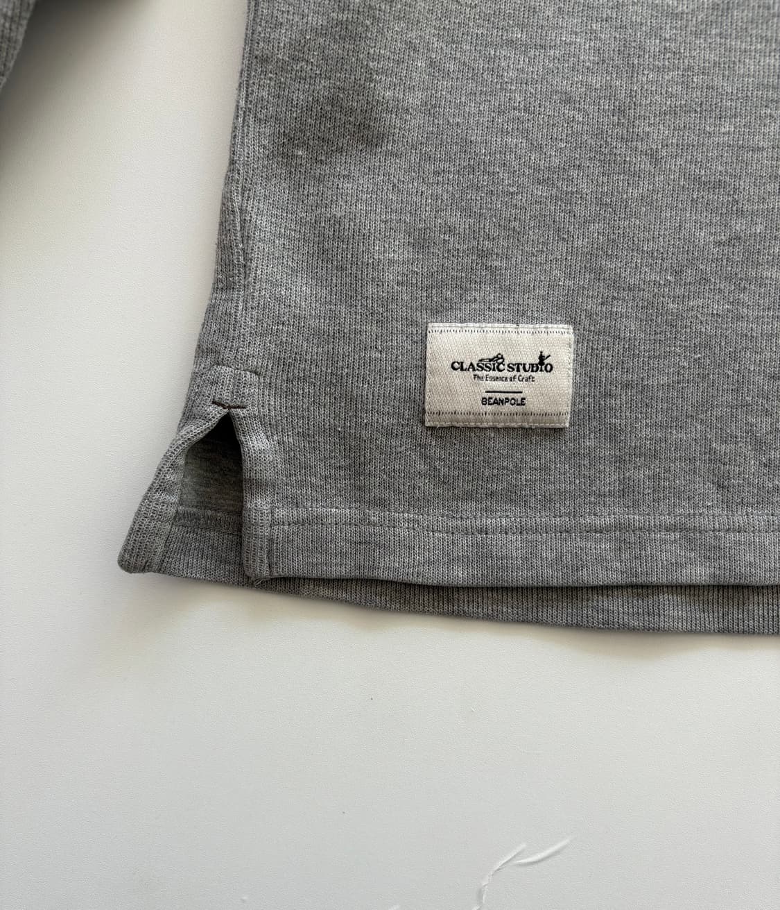 빈폴 엘보 패치 그레이 버튼넥 맨투맨  상품이미지4