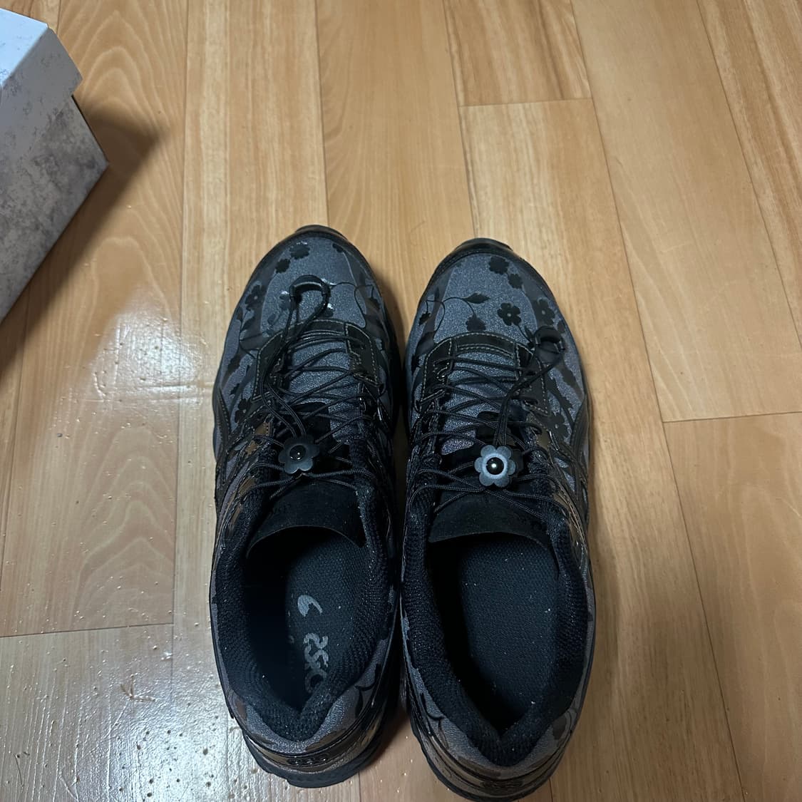 아식스 x 세실리에 반센 젤 큐물러스 16 블랙 285 상품이미지4