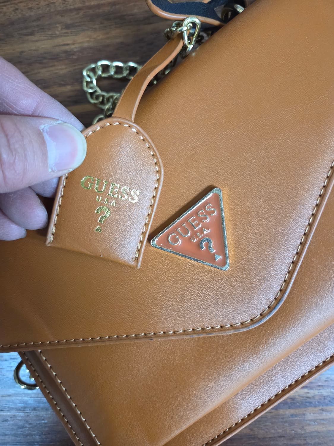 게스 가죽 체인 크로스백  상품이미지5