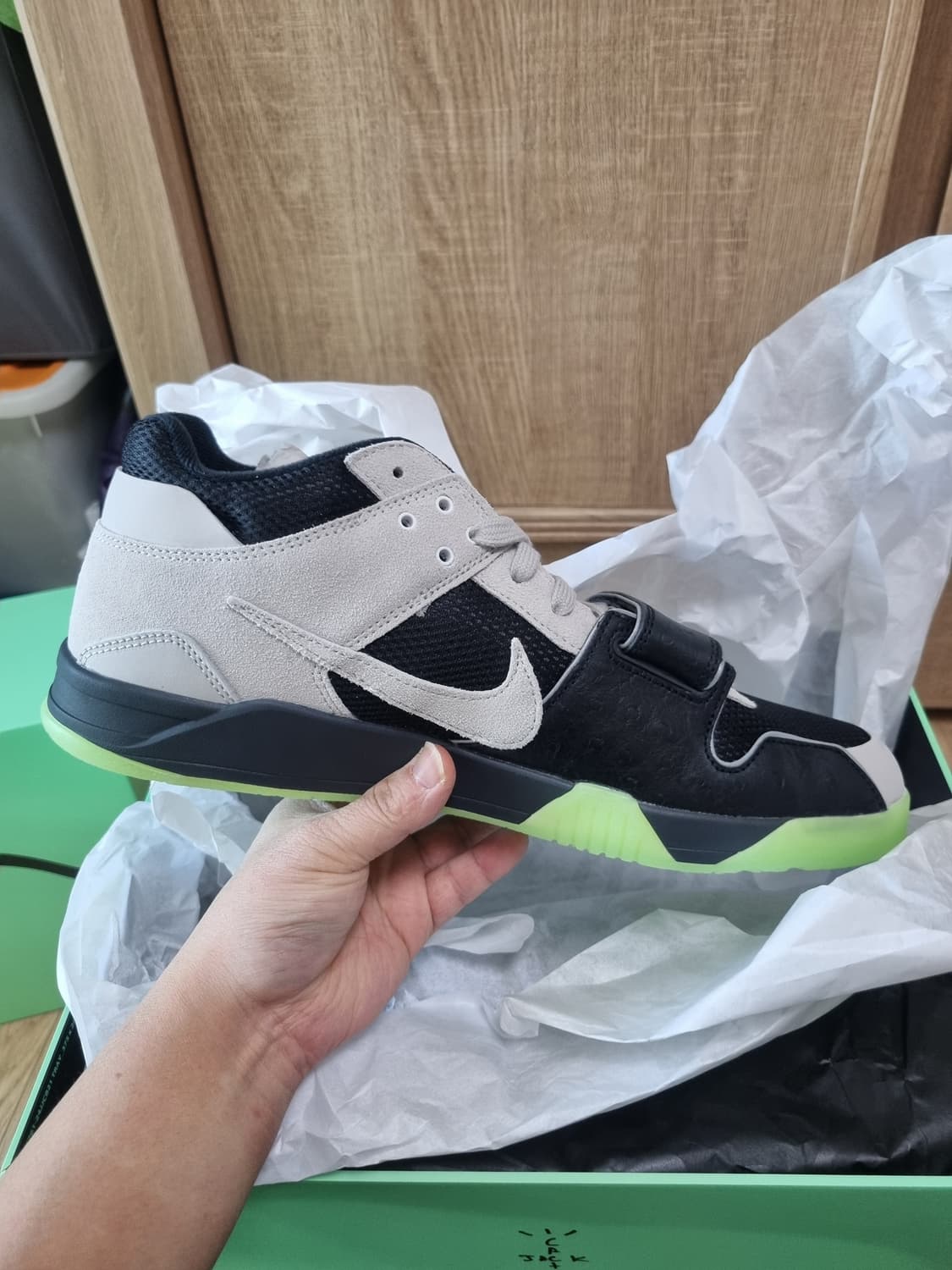 조던 x 트래비스 스캇 x 체이스 B 점프맨 잭 TR 블랙 나이트 305 상품이미지1