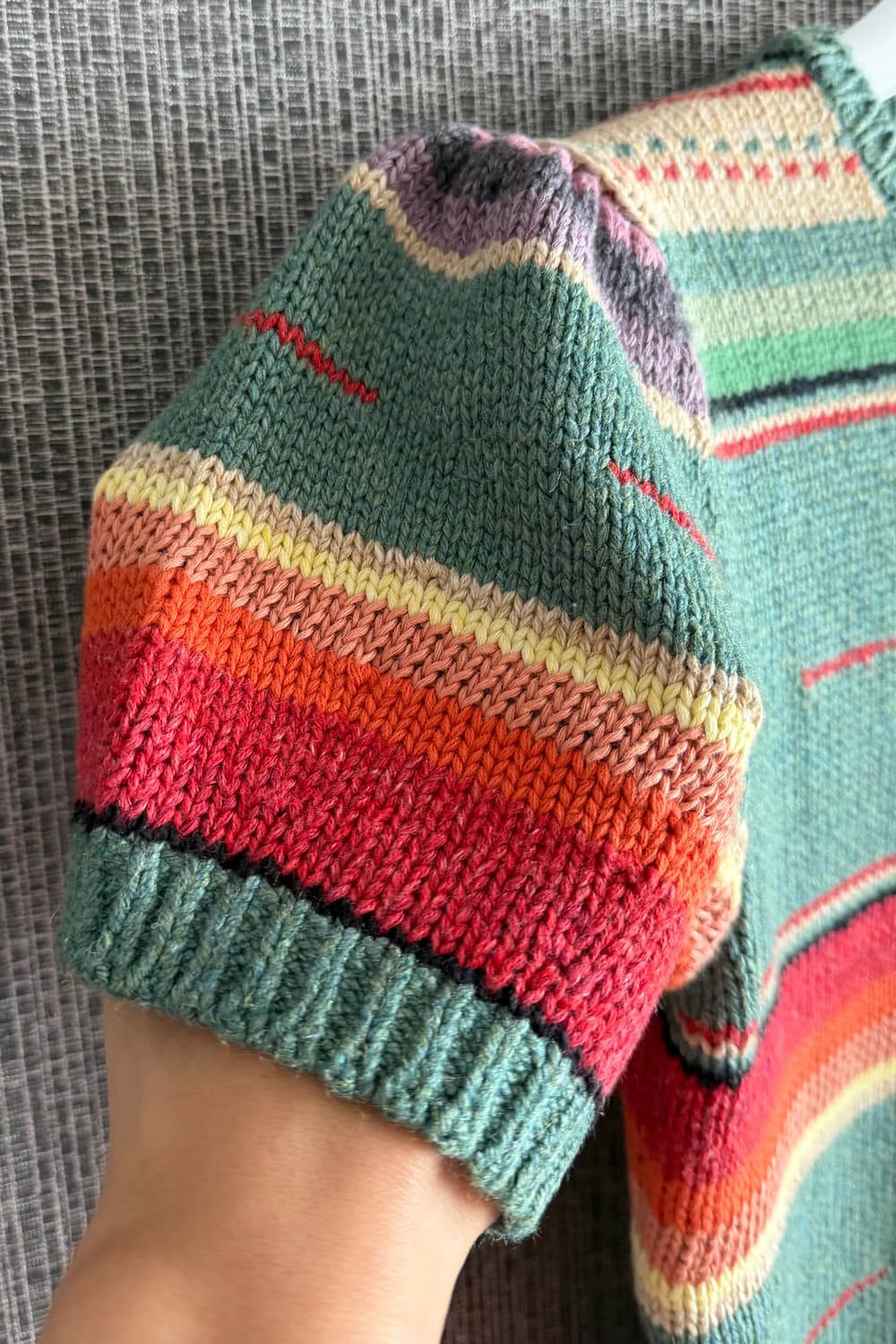 폴로 랄프로렌 스트라이프 퍼프 소매 니트 실크 블렌더 스웨터 아이린 착용 상품이미지3