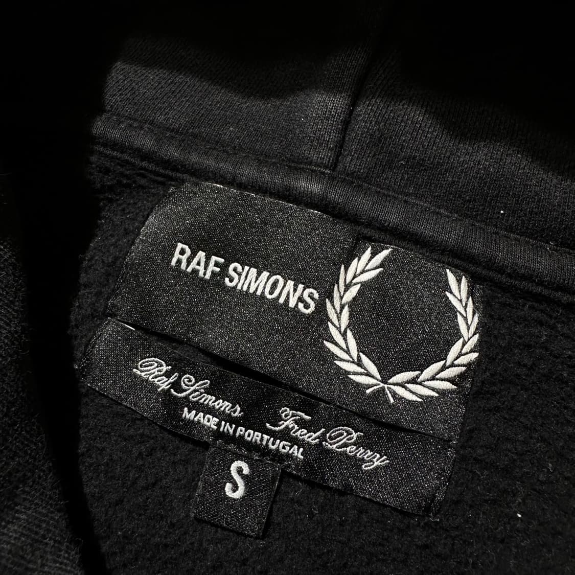 라프시몬스 x 프레드페리 시그니처 로고 후드  상품이미지7