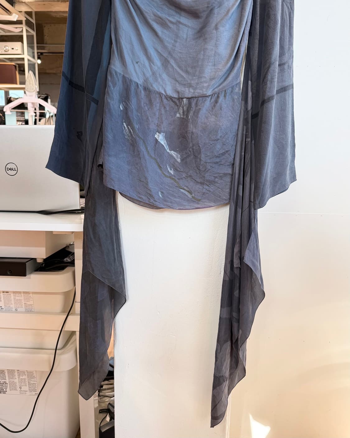 마린세르 골드라인 베이지 차콜 실크 랩 탑  상품이미지6