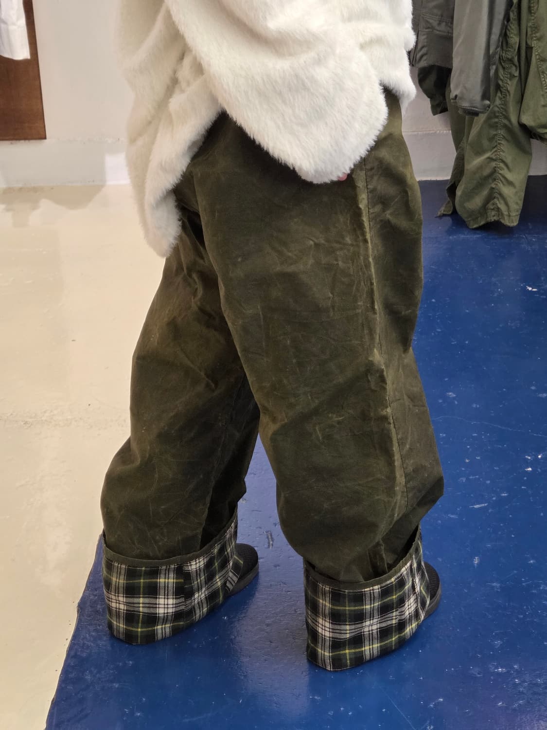 Barbour 바버 올리브 카키 왁스 팬츠 상품이미지3