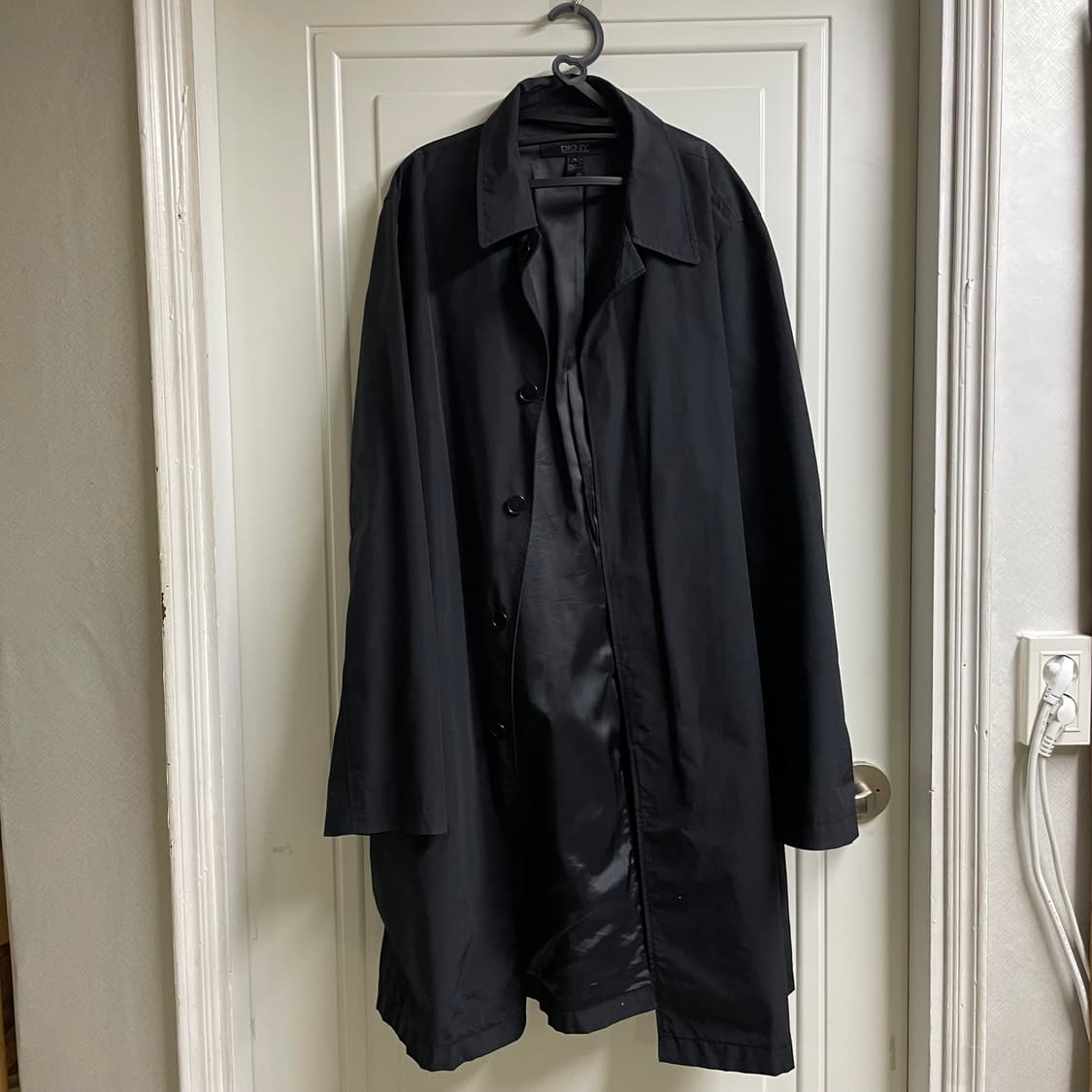 DKNY 클래식 블랙 싱글 트렌치코트  상품이미지2