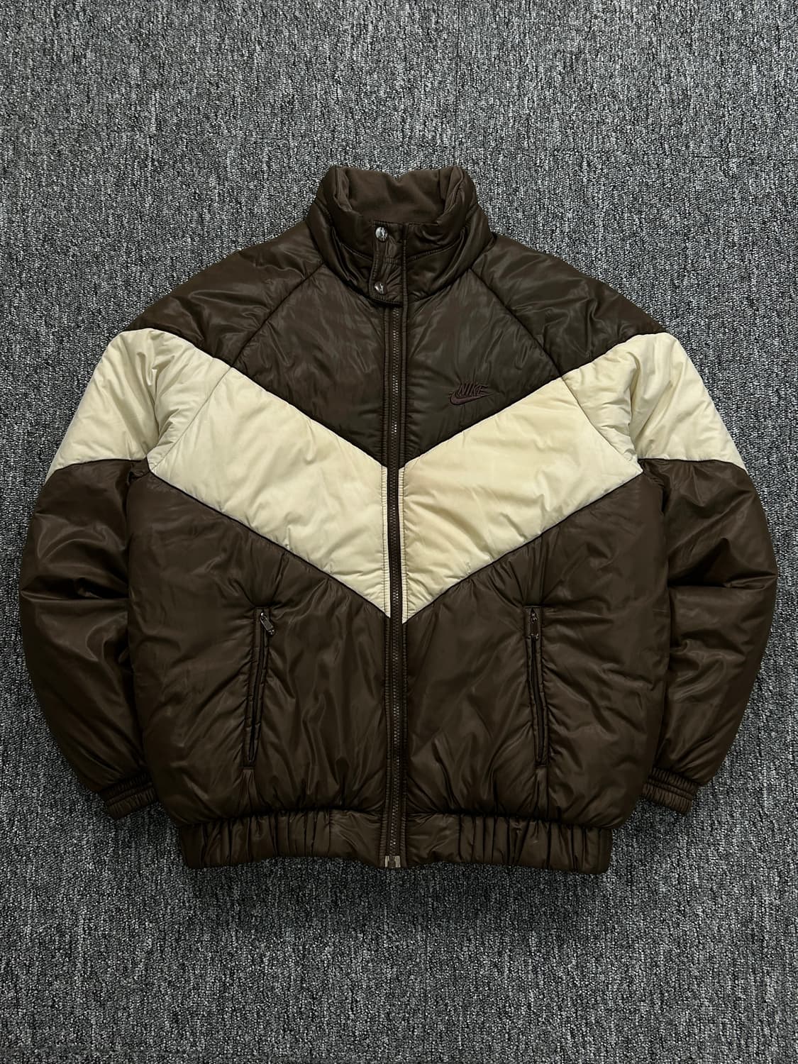 나이키 00‘s 브라운 배색 숏패딩 L  상품이미지1