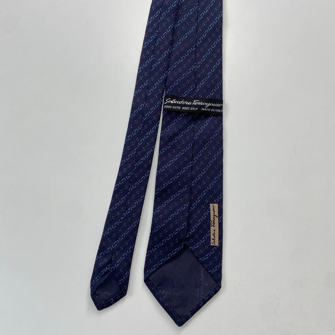 페레가모(Ferragamo) 명품 정품 넥타이 8.2cm 상품이미지3
