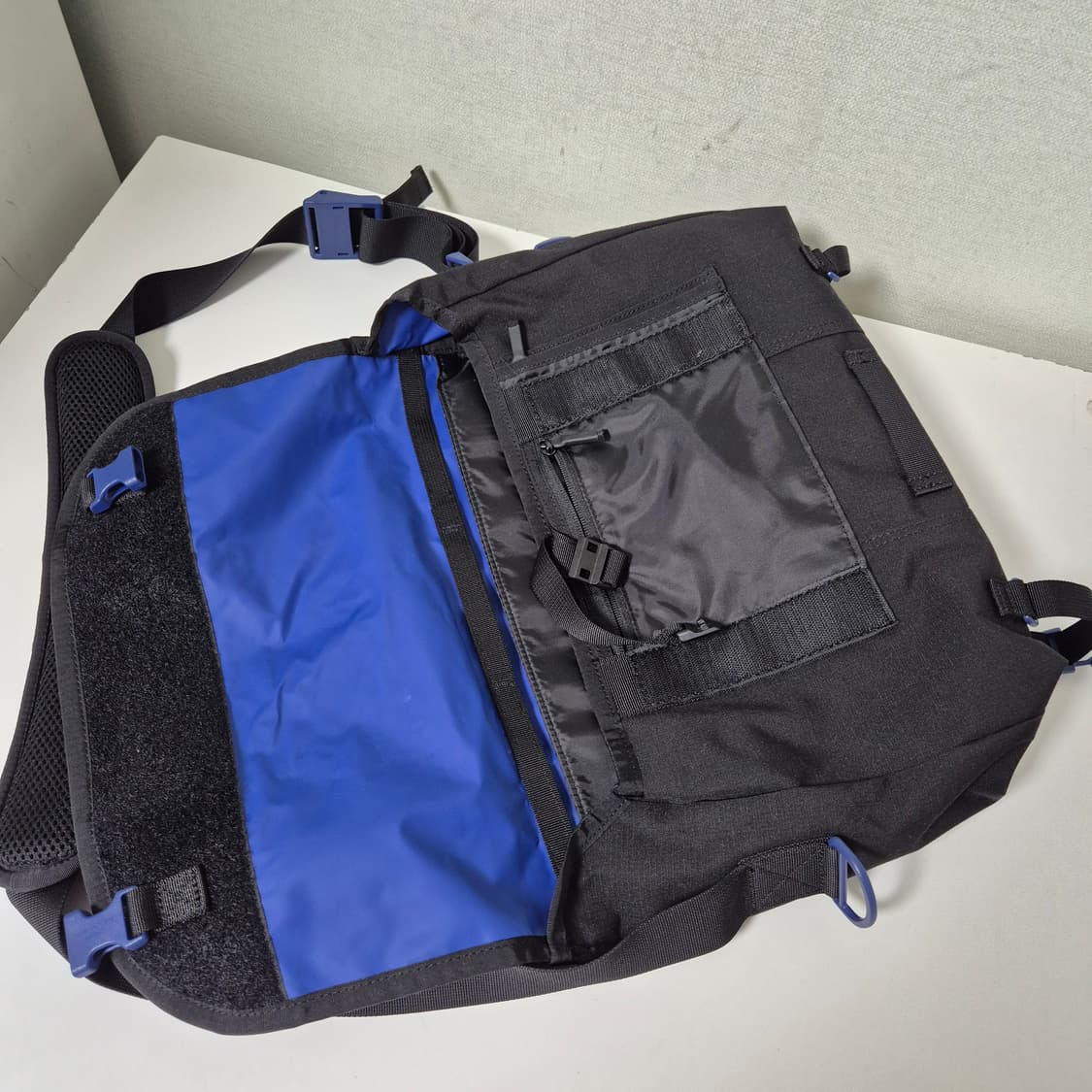 팀벅2 블랙 메신저백 가방 상품이미지7