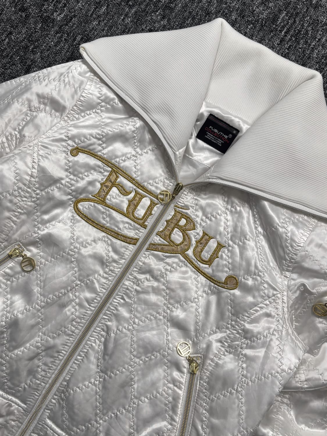 후부 화이트 하이넥 퀼팅 자켓 상품이미지4