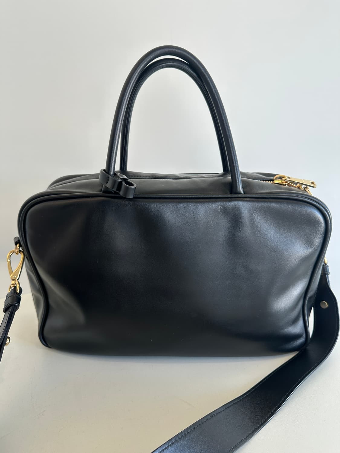 미우미우 가죽 탑 핸들 보백 상품이미지4