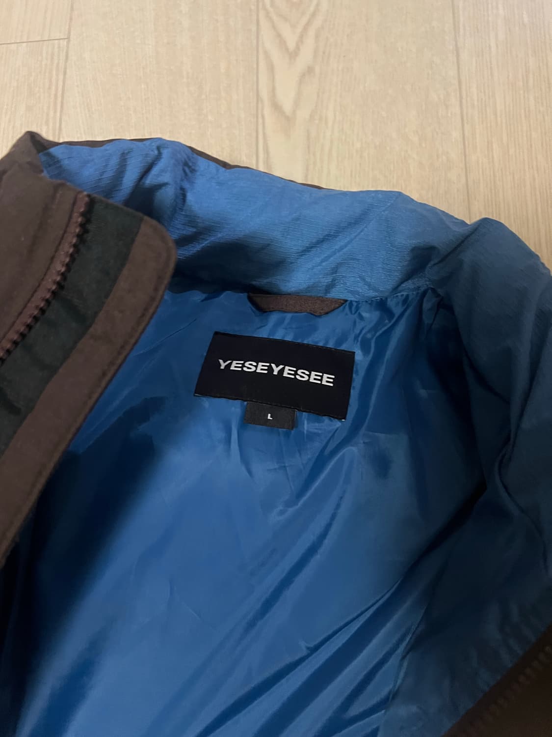 예스아이씨 아이코닉 패딩 브라운 상품이미지3