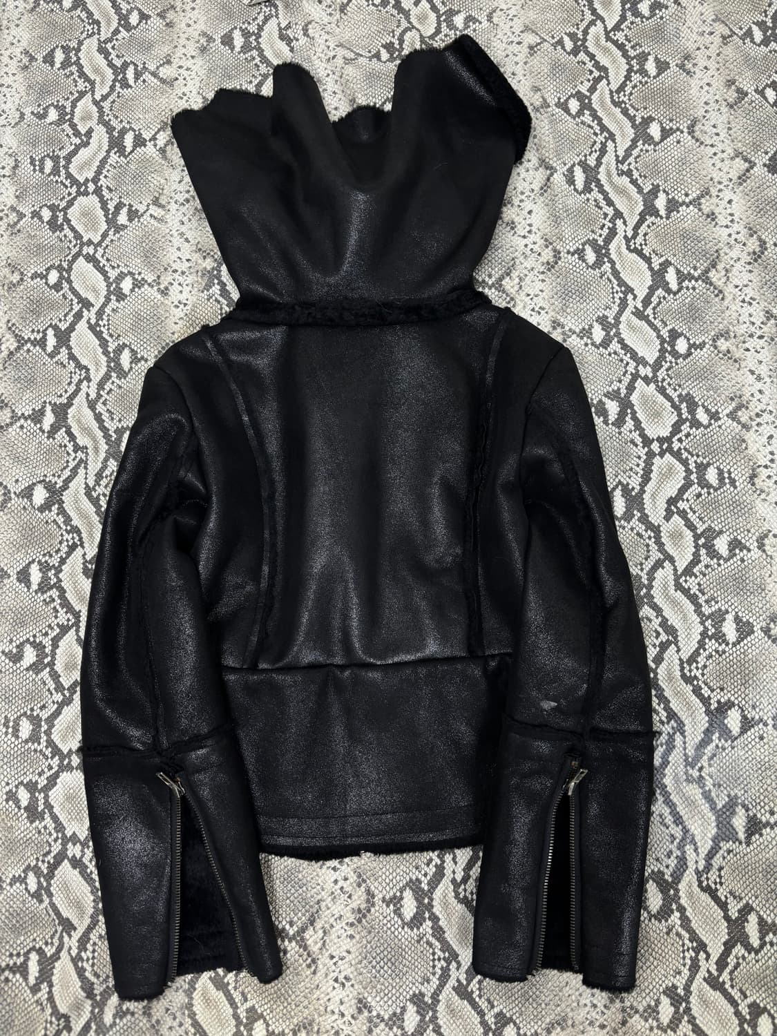 [🥷RARE🥷]Opium High-Neck Ekam LGB 상품이미지5