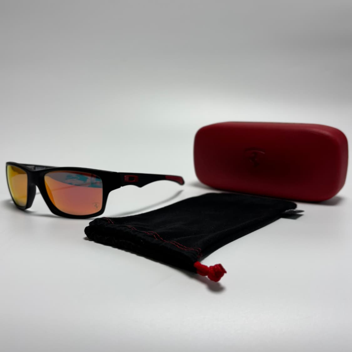 오클리 주피터 카본 페라리 에디션 (Ruby Iridium) 상품이미지8