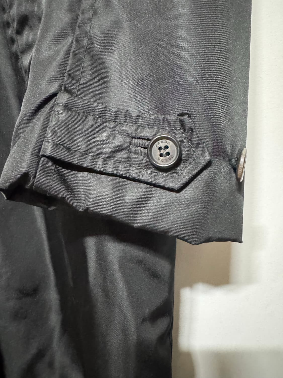 40 프라다 여성 나일론 트렌치코트 상품이미지3