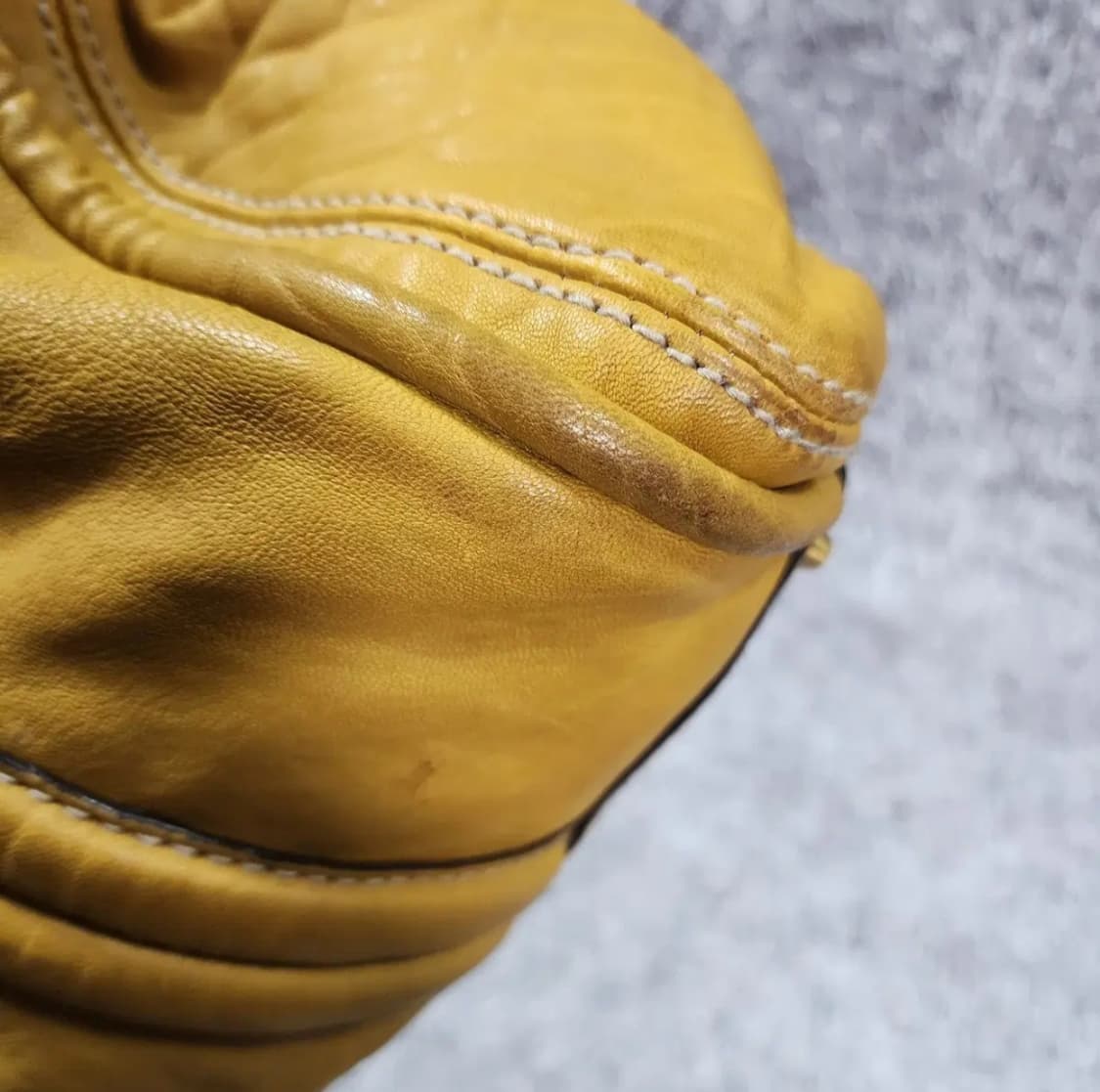 버버리 레더 토트백 상품이미지7