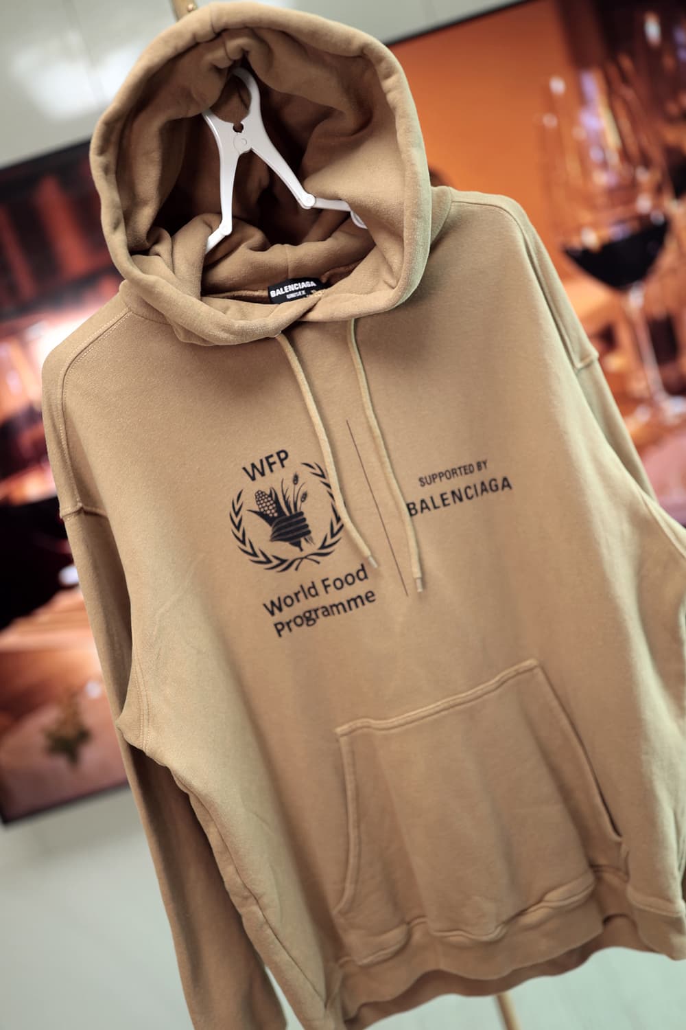 발렌시아가 후드티 / 베이지 컬러 L~XL 상품이미지3