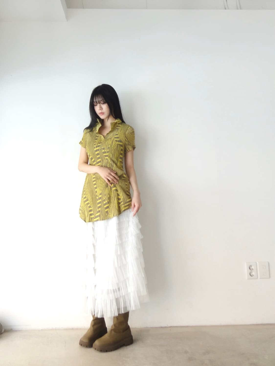 Architexture pattern neck fixed pleats  상품이미지4