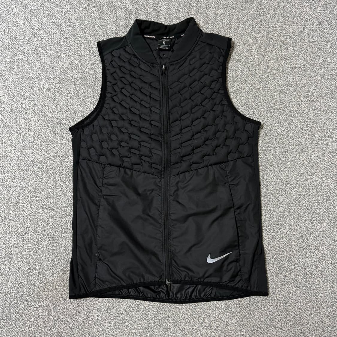 [정가 19만원] 나이키 에어로로프트 러닝용 조끼 M 상품이미지1