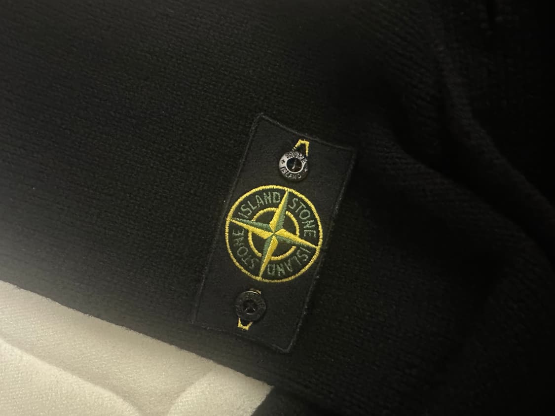 스톤아일랜드 후드 니트집업 상품이미지2