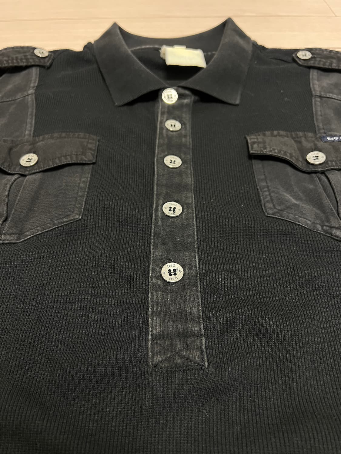 D&G 돌체앤가바나 블랙 배색 포켓 디테일 카라 롱슬리브 / L 상품이미지4