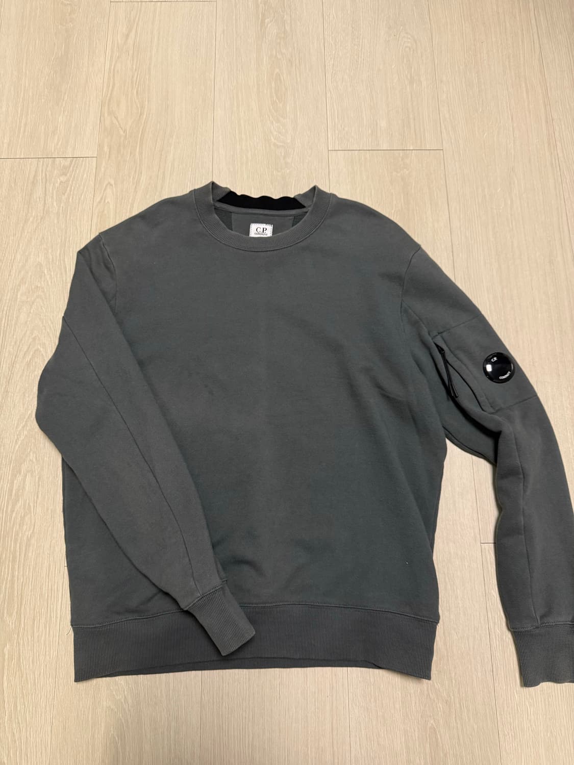 CP컴퍼니 맨투맨 (QR정품) 상품이미지1