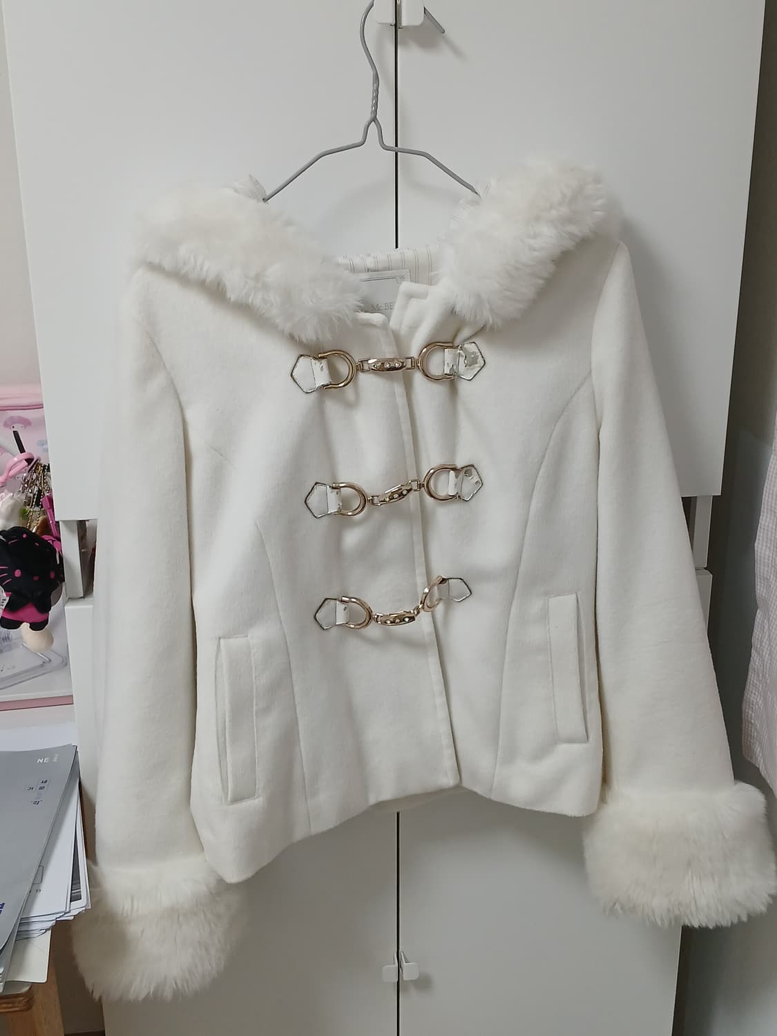 달천깔 걸리 스나계 세실맥비 생화이트 숏코트 판매합니다 상품이미지1