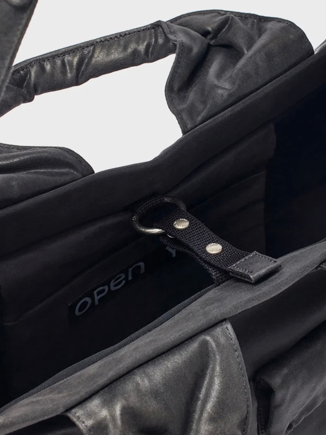 오픈와이와이 오일 스킨 토트백 블랙 상품이미지4