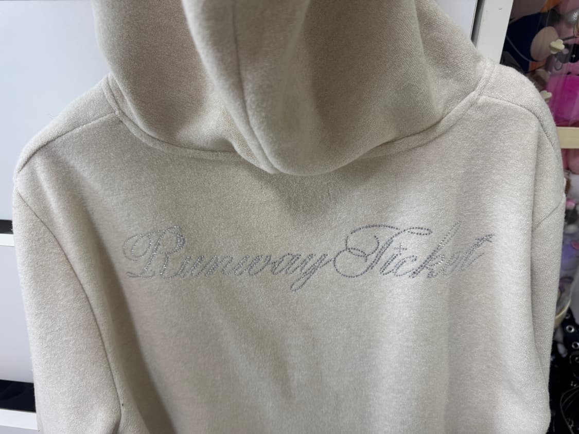 오운서 런웨이티켓 소프트 퍼 후드집업 상품이미지1