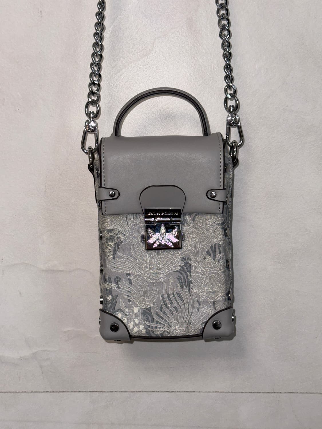 Silver oriental jacquard chain cross bag 상품이미지1