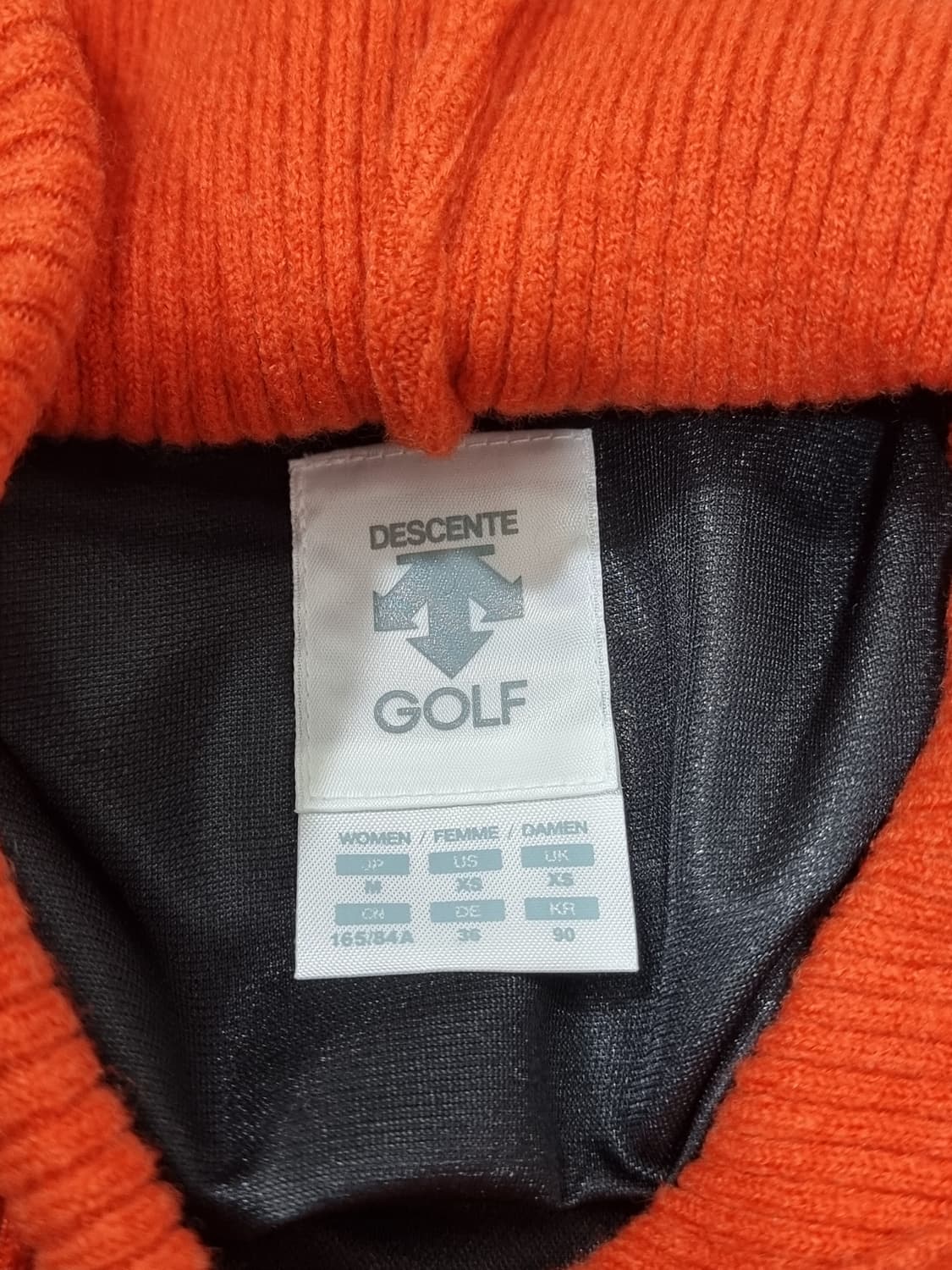 데쌍트 골프 여성소재 믹스 크롭 후드 스웨터 (C940 상품이미지4