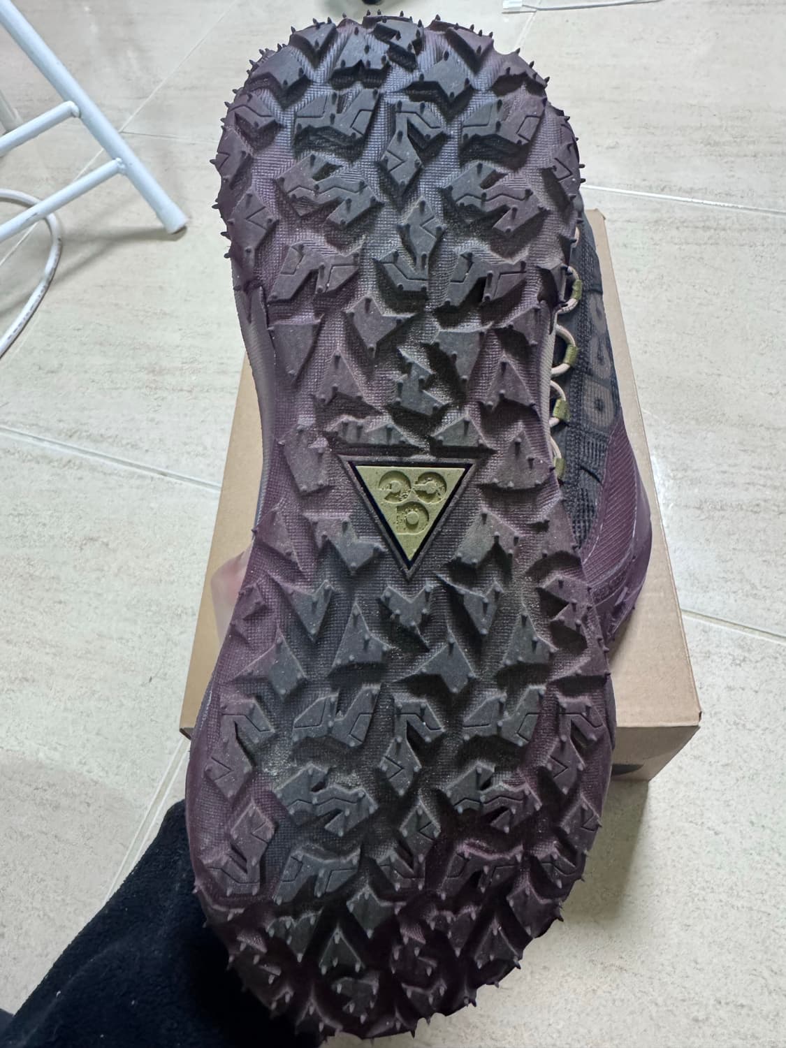 나이키 acg 마운틴플라이2 로우 고어텍스 버건디 270사이즈 상품이미지3