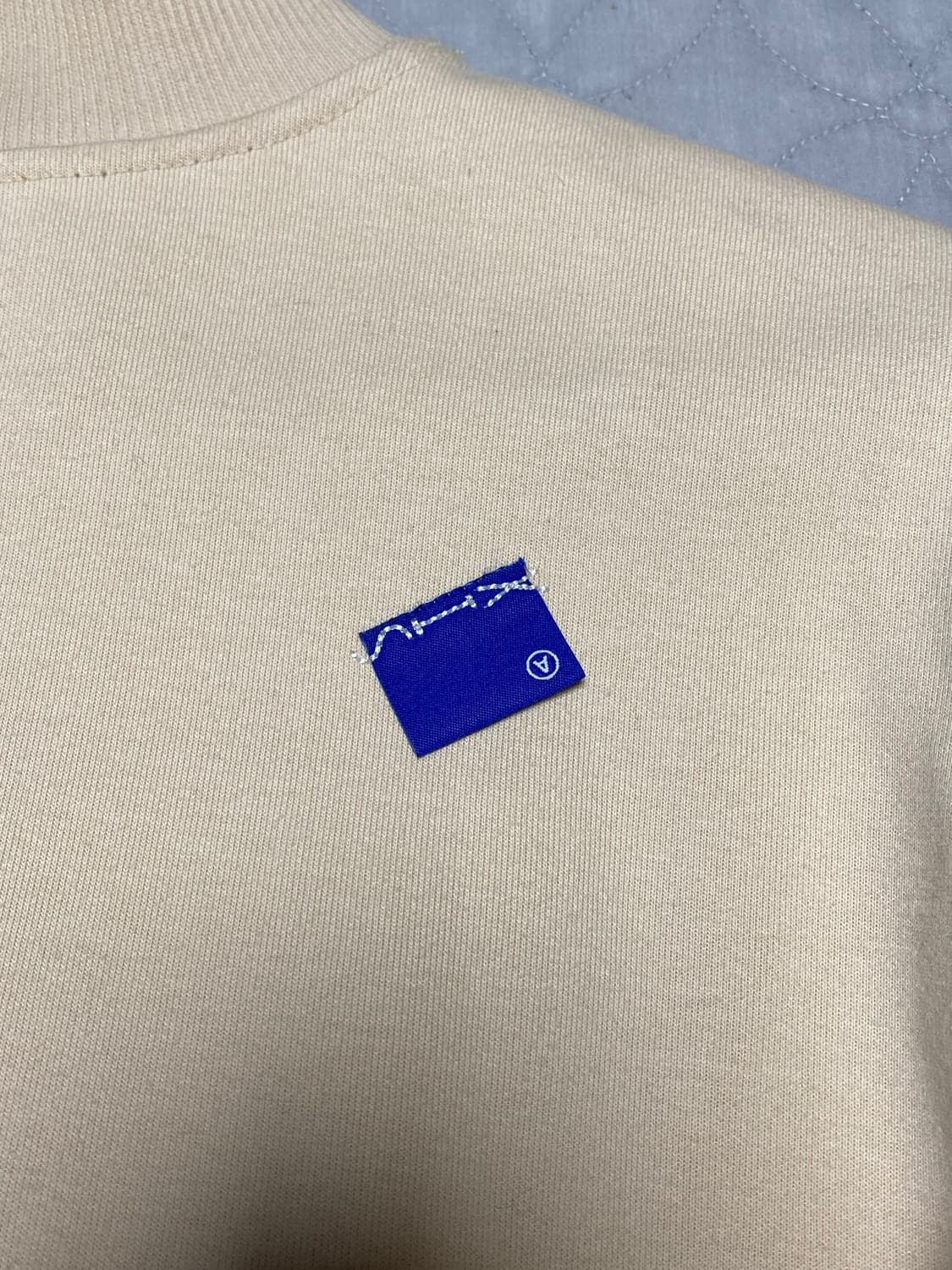 아더에러 6주년 모크넥 맨투맨 상품이미지3