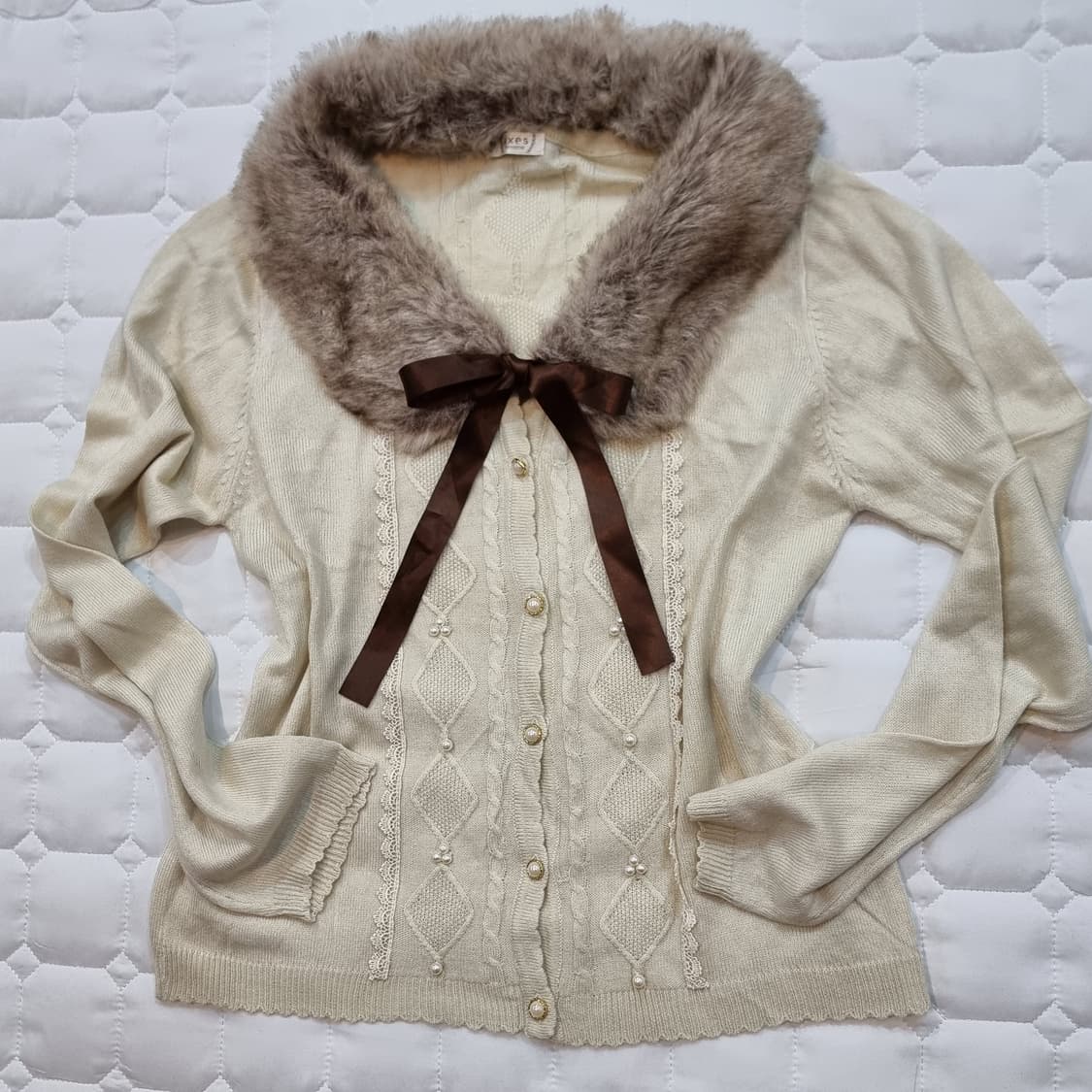 악세즈팜므 퍼카라 리본 니트 가디건 상품이미지3