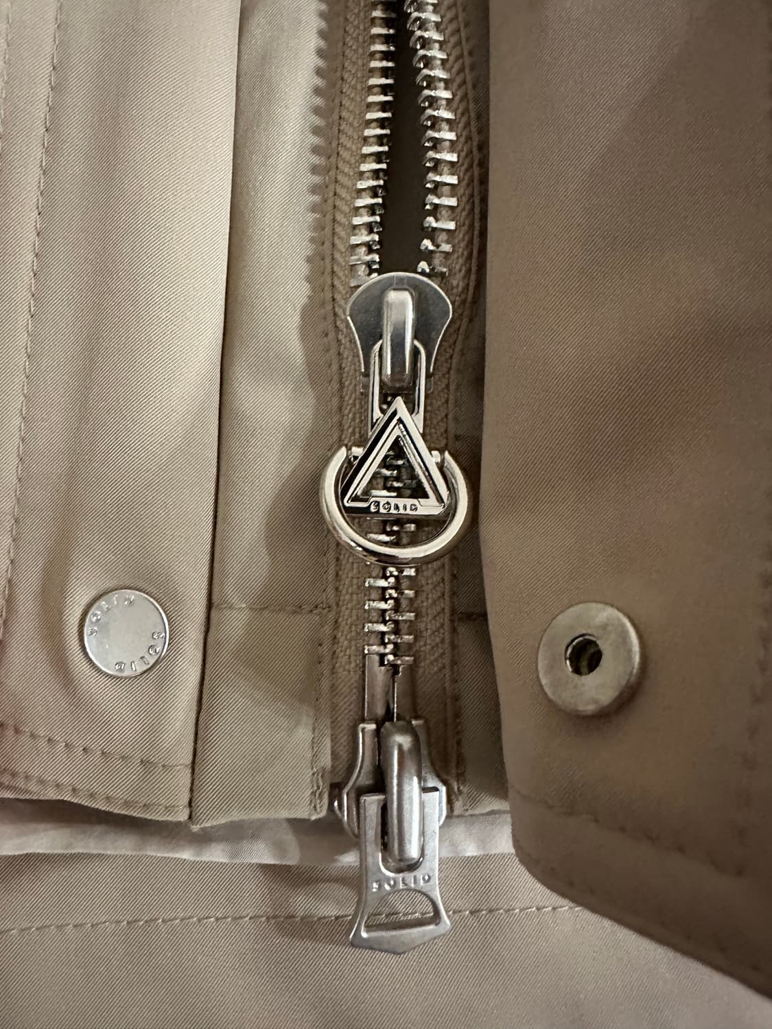 솔리드옴므 23시즌 쉘파카 52사이즈 상품이미지3