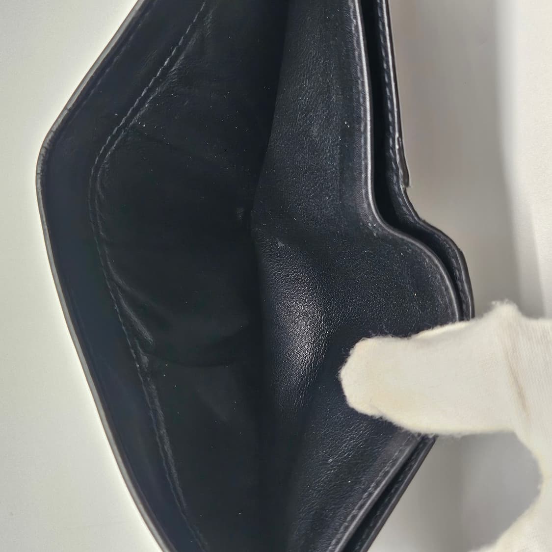 정품 입생로랑 은장 로고 남성 반지갑 상품이미지9