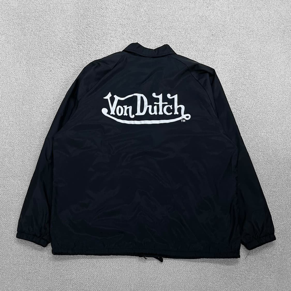 본 더치 Vondutch 스펠 로고 코치 자켓 블랙 상품이미지1