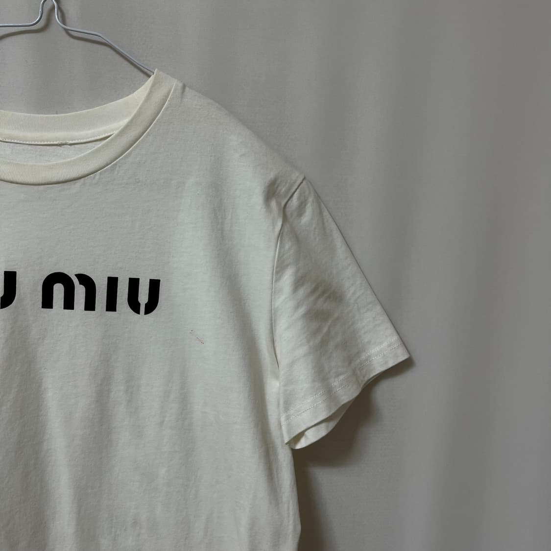 미우미우 MIU MIU 빅로고 반팔티 S/90 상품이미지3