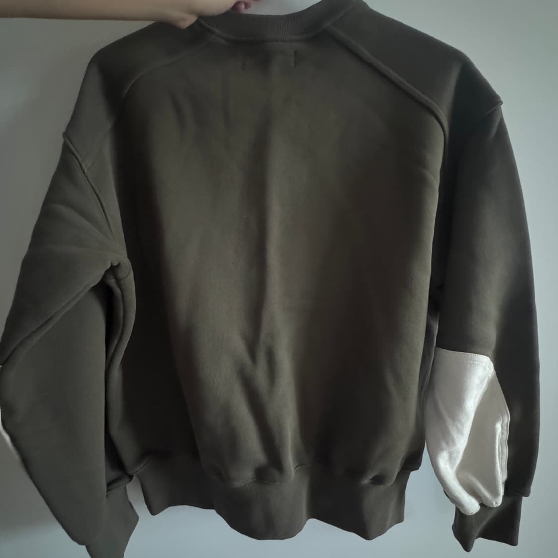 애프터프레이 맨투맨 상품이미지1